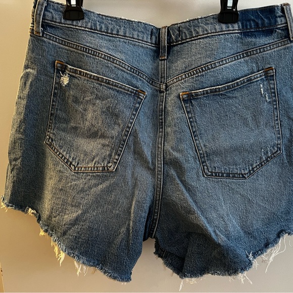 Abercrombie & Fitch Dad High Rise Curve Love Shorts - Picture 4 of 4